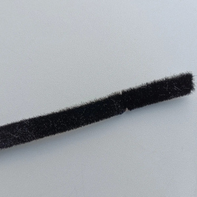 Szczotka odbojowa - przeciwkurzowa S300W 14x5mm czarna Bimak Szczotka odbojowa - przeciwkurzowa S300W 14x5mm czarna Bimak