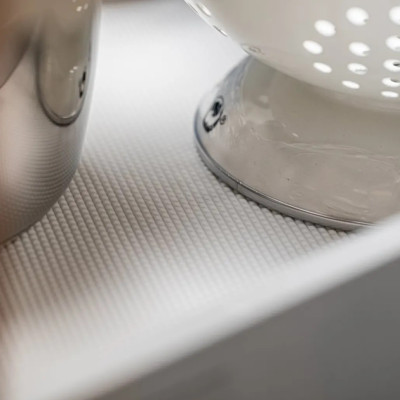 Mata antypoślizgowa do szuflad  48cm / 5m (rolka) kolor biały